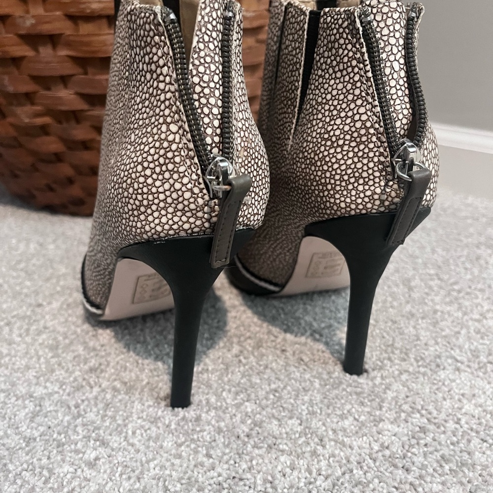 GX Gwen Stefani stilettos size 8 1/2 - Picture 5 of 7